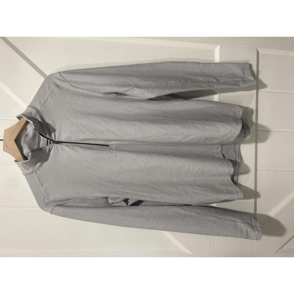 Lululemon Men's Surge Warm Reflective Quarter Zip Pullover in Light Gray